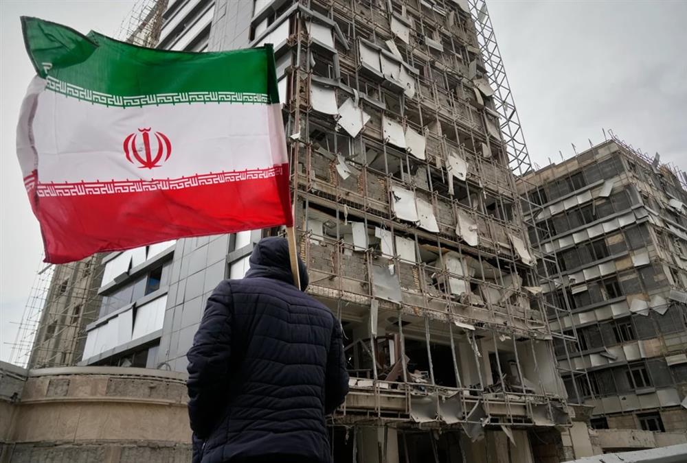 Οι επιθέσεις ΗΠΑ - Ισραήλ και η αντίδραση του Ιράν