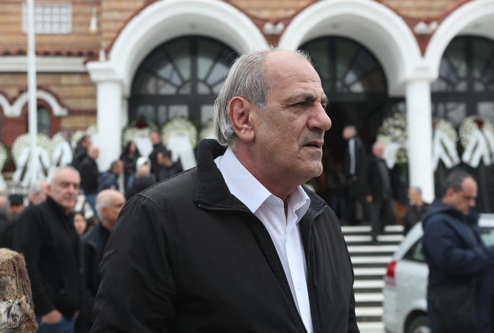 Βουβός πόνος στο τελευταίο «αντίο» στον Στέφανο Μπορμπόκη - Η σημαία του ΠΑΟΚ στο φέρετρό του