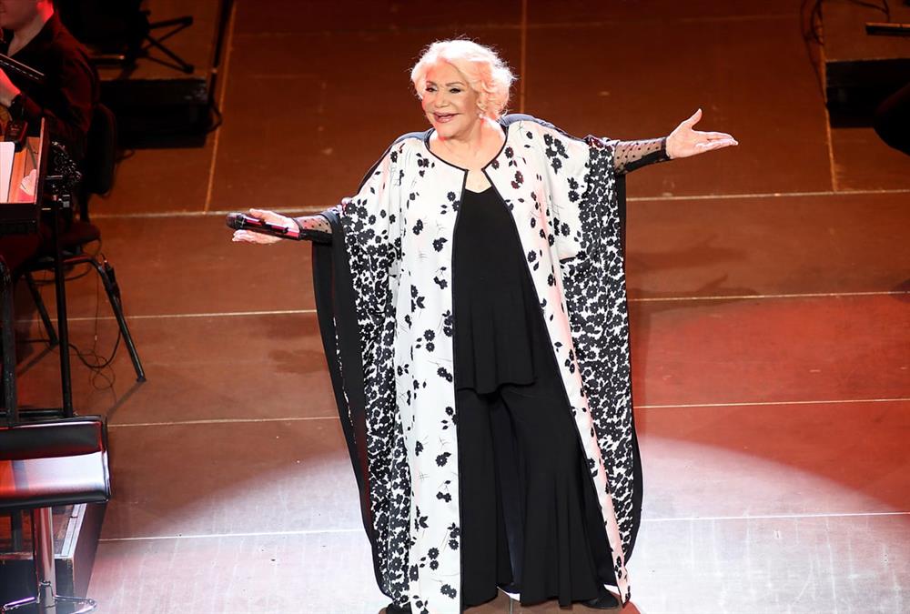 Πέθανε η εμβληματική τραγουδίστρια Μαρινέλλα - Η ζωή και το σπουδαίο έργο της