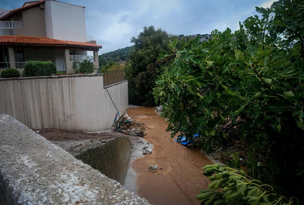 Εικόνες βιβλικής καταστροφής στην Κρήτη: Λάσπες παντού και απόγνωση