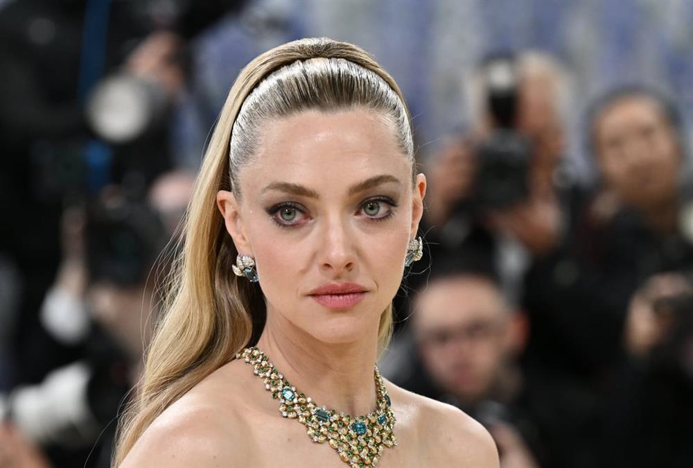 Met Gala 2026: Λάμψη, προκλήσεις και εντυπωσιακές επιστροφές στο κόκκινο χαλί
