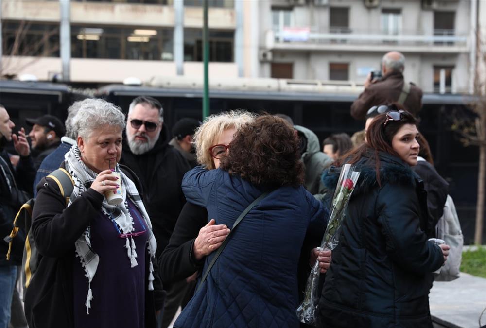 «Σήμερα νίκησε η αλληλεγγύη και η ειρήνη»: Ένοχοι στο Εφετείο και οι 42 κατηγορούμενοι της Χρυσής Αυγής