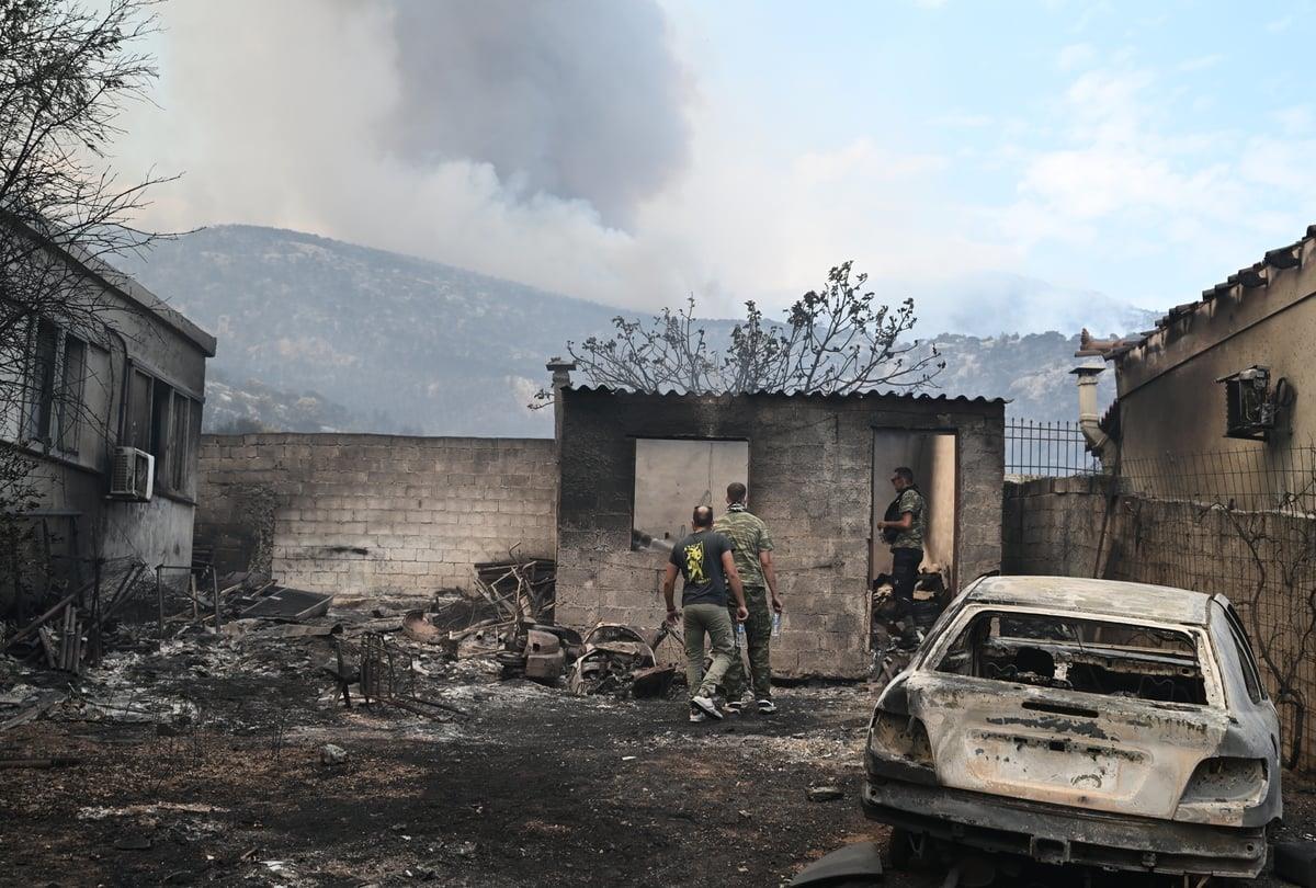 Φωτιά τώρα: Εικόνες αποκάλυψης στην Πάρνηθα - Συγκλονισμένοι κάτοικοι αντίκρισαν τα καμένα σπίτια τους - Συνεχίζεται η καταστροφή στον Έβρο | Έθνος