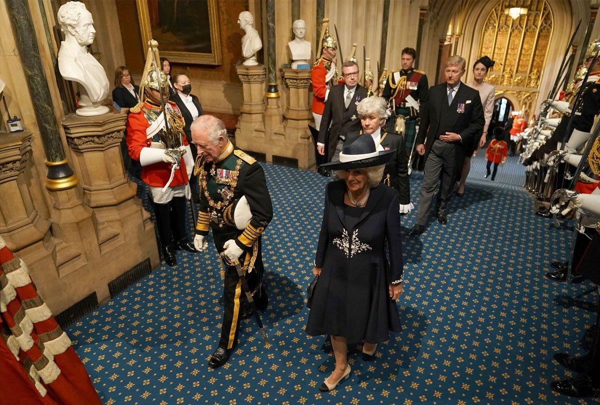 Η λαμπρή τελετή για την έναρξη των εργασιών του Βρετανικού κοινοβουλίου μέσα από τον φωτογραφικό φακό | Έθνος