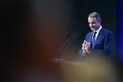 Πώς απαντά η κυβέρνηση στα σενάρια συνεργασιών: Η συζήτηση που κλείνει και η αυτοδυναμία