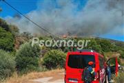Φωτιά στην Εύβοια: Ενισχύθηκαν οι δυνάμεις της Πυροσβεστικής - Εκκενώσεις οικισμών, αγωνία για τους ισχυρούς ανέμους