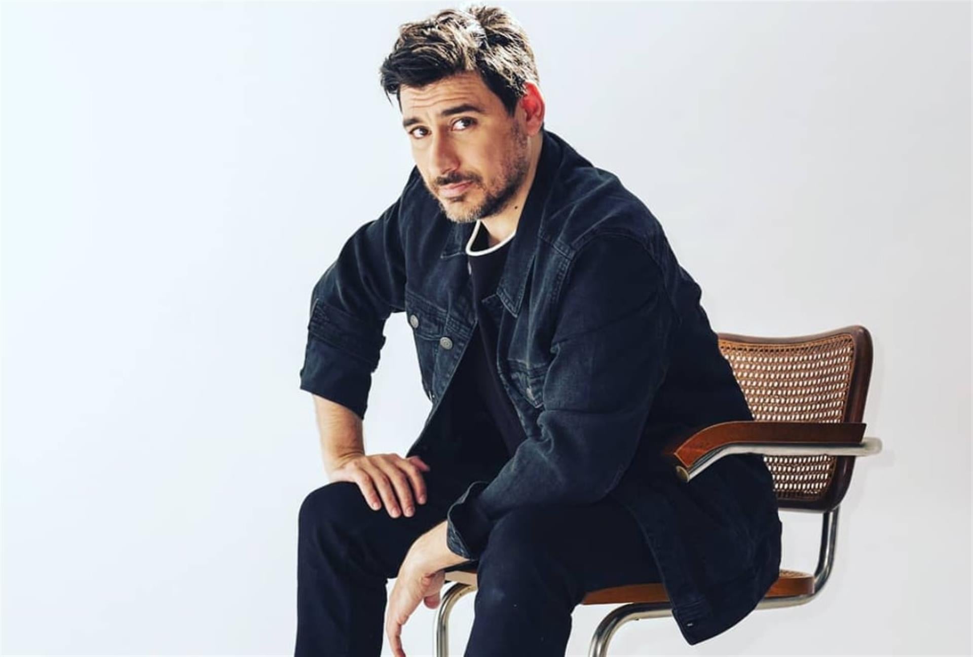 article background image