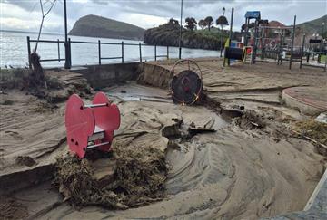 article square background image