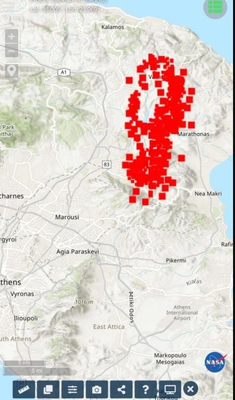 Πύρινο μέτωπο 30 χιλιομέτρων στη βορειοανατολική Αττική