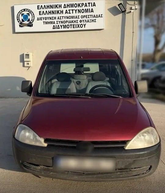 Αυτοκίνητα διακινητών μεταναστών (ΕΛΑΣ) Αυτοκίνητα διακινητών μεταναστών (ΕΛΑΣ)