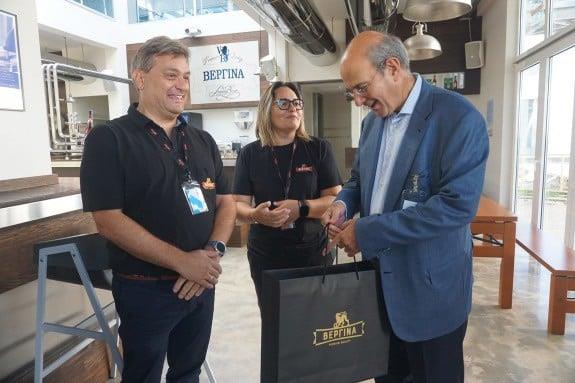 Επίσκεψη του Αντιπροέδρου της Κυβέρνησης Κωστή Χατζηδάκη στη Ζυθοποιία Μακεδονίας Θράκης Α.Ε.