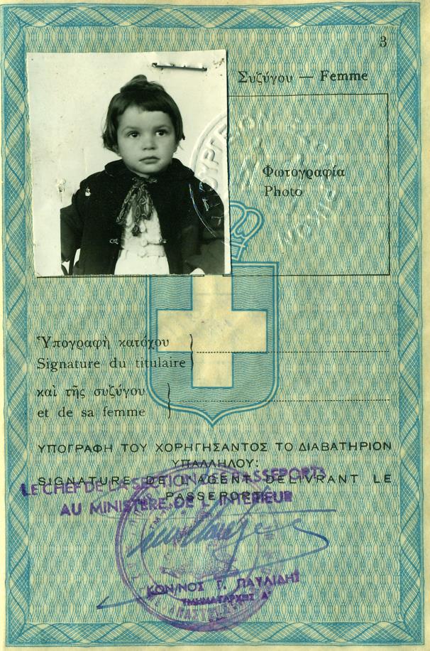 Το ταξιδιωτικό διαβατήριο της Maria Heckinger για την υιοθεσία της στην Αμερική