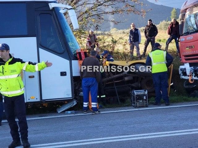 Σοβαρό τροχαίο έξω από την Αλίαρτο