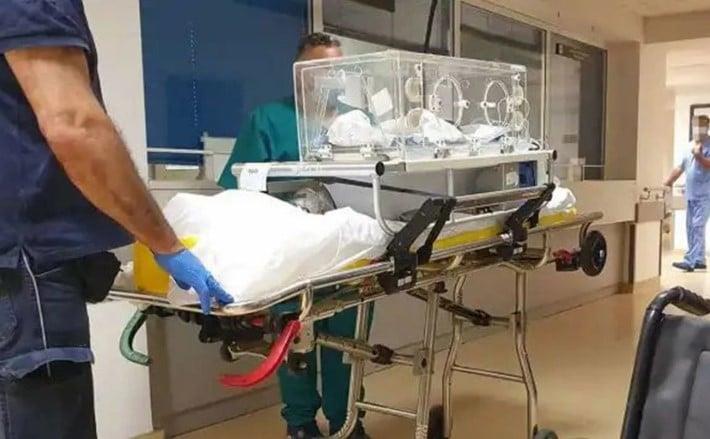 Αλεξανδρούπολη: Γέννησε μέσα στο ασθενοφόρο μετά την εκκένωση του νοσοκομείου