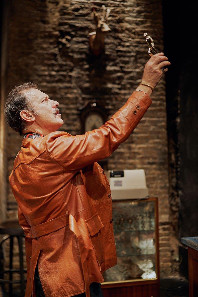 «Αμερικάνικος Βούβαλος» του David Mamet σε σκηνοθεσία Θανάση Σαράντου στο θέατρο ΦΟΥΡΝΟΣ
