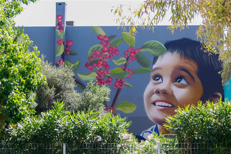 Η τοιχογραφία του Antonis Hambas στο Μάτι (copyright: Eurokinissi)