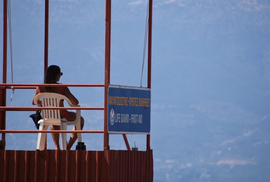 ΠΑΡΑΛΙΑ ΤΗΣ ΚΑΡΑΘΩΝΑΣ ΣΤΟ ΝΑΥΠΛΙΟ. (EUROKINISSI-ΒΑΣΙΛΗΣ ΠΑΠΑΔΟΠΟΥΛΟΣ)