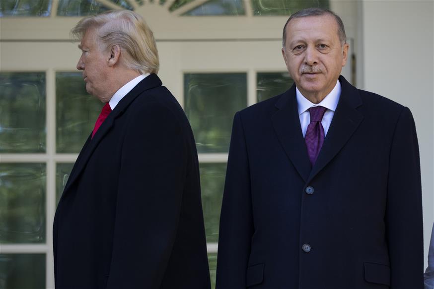 Τραμπ - Ερντογάν: H συνάντηση στο Λευκό Οίκο με το βαρύ παρελθόν  (AP Photo/ Evan Vucci)