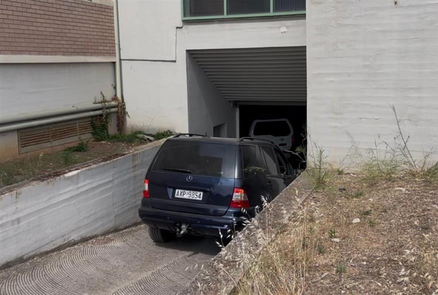Μεταγωγή στον ανακριτή Αιγίου του 65χρονου Ιταλού (ΙΝΤΙΜΕ) Μεταγωγή στον ανακριτή Αιγίου του 65χρονου Ιταλού (ΙΝΤΙΜΕ)
