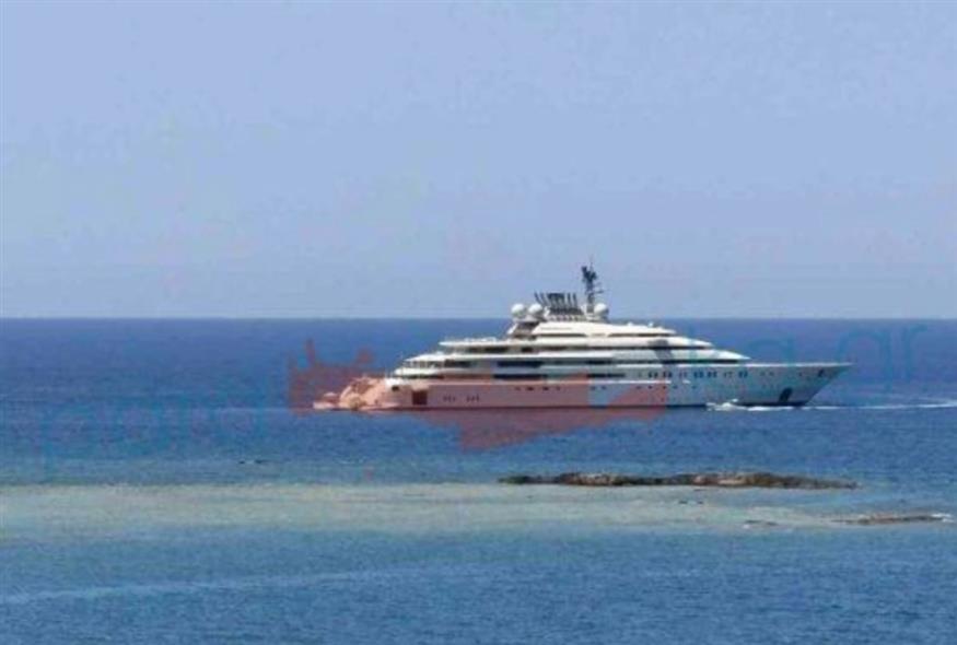 η θαλαμηγός του Σεΐχη /parakritika.gr