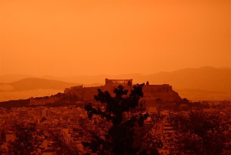 Απόκοσμο τοπία από την αφρικανική σκόνη στην Αθήνα  - Gallery (Intime - Eurokinissi - Ethnos.gr)