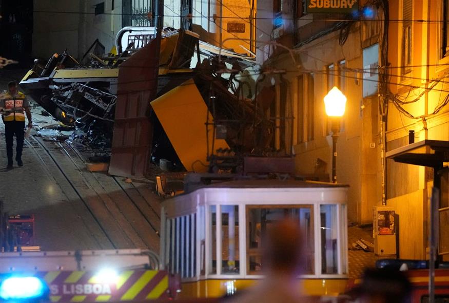 Εκτροχιασμός τελεφερίκ στη Λισαβόνα (gallery)