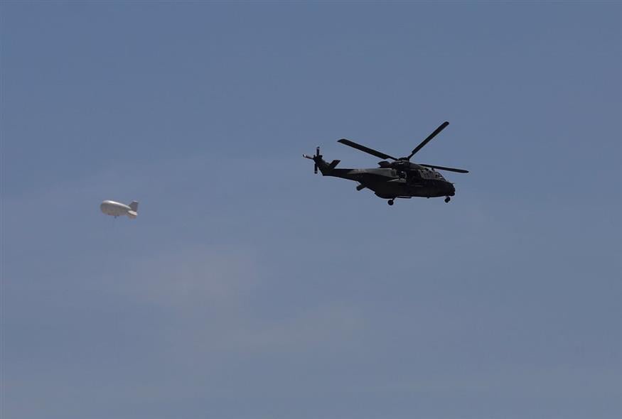 Ελικόπτερο Black Hawk (AP Photo)