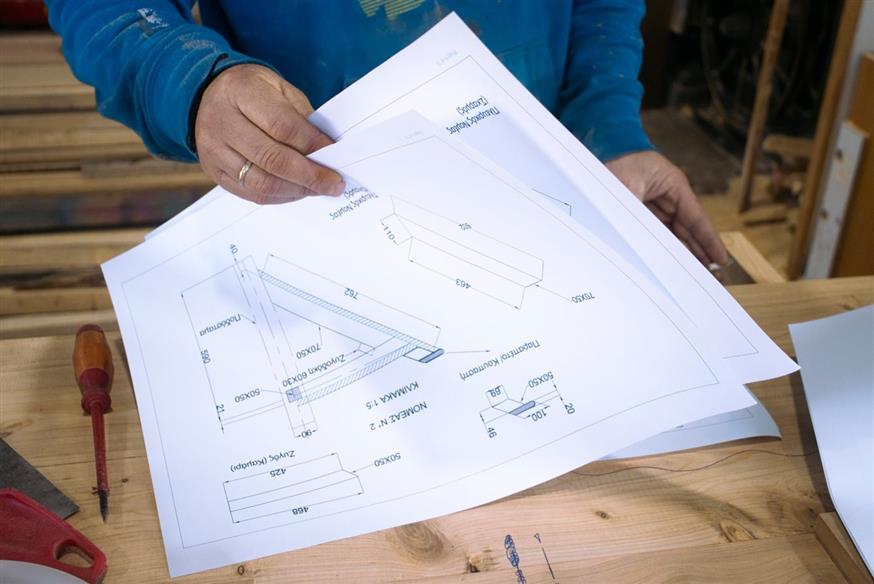 Το πριάρι κατασκευάζεται σε σχέδια του ναυπηγού Φώτη Καλύβα