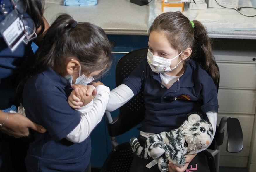 Παιδιά - ασθενείς στο Παιδιατρικό νοσοκομείο Elmhurst της Νέας Υόρκης (φωτογραφία αρχείου / Associated Press)