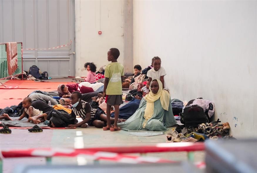 Δομή προσωρινής φιλοξενίας στα Χανιά (EUROKINISSI)