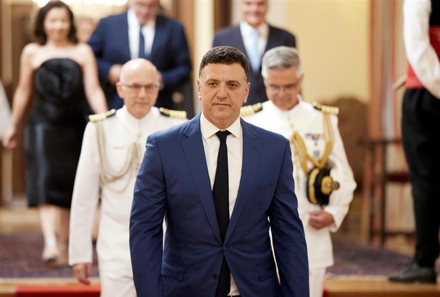 Ο υπουργός Ναυτιλίας και Νησιωτικής Πολιτικής, Βασίλης Κικίλιας, στο Προεδρικό Μέγαρο