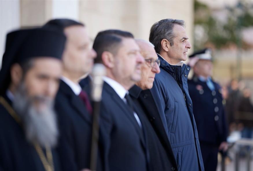 Εικόνα από την δοξολογία της Πρωτοχρονιάς στην Μητρόπολη Αθηνών