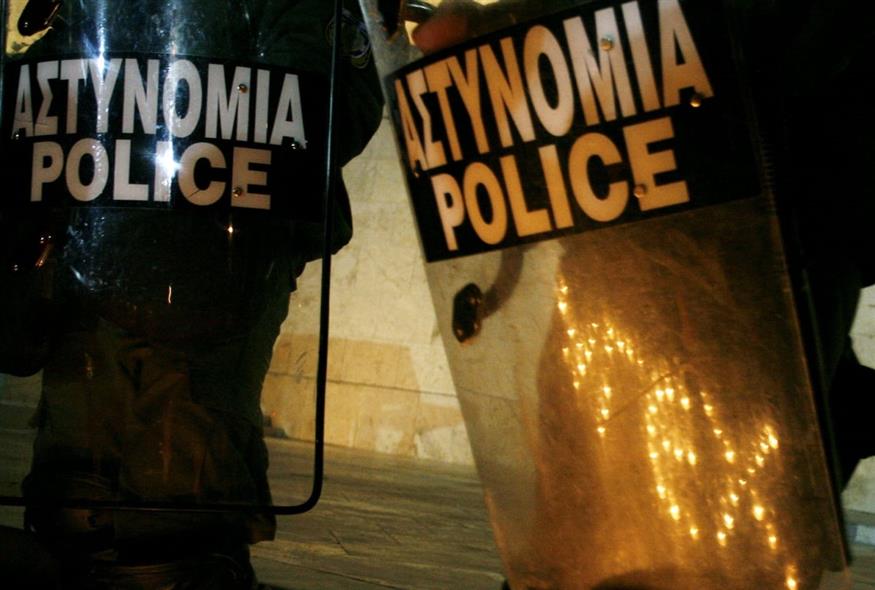 Δεκέμβριος 2008: Οι μέρες του Αλέξη - Οι μέρες που η νέα γενιά πληγώθηκε και εξεγέρθηκε Δεκέμβριος 2008: Οι μέρες του Αλέξη - Οι μέρες που η νέα γενιά πληγώθηκε και εξεγέρθηκε