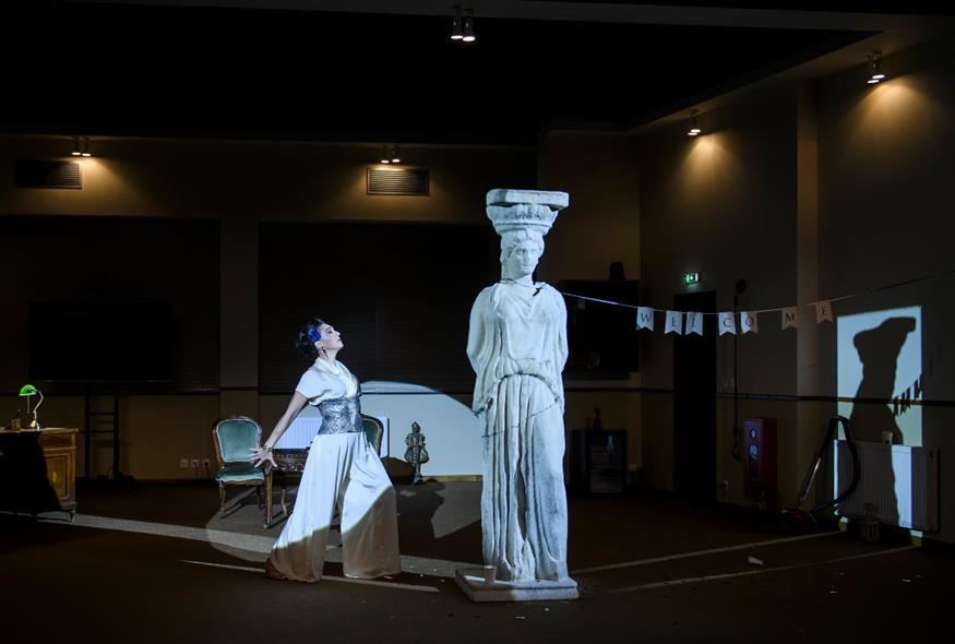 Η σατιρική κωμωδία του Γιώργου Καπουτζίδη επιστρέφει τον Οκτώβριο πιο ανελέητη από ποτέ (Copyright: Ελίνα Γιουνανλή)