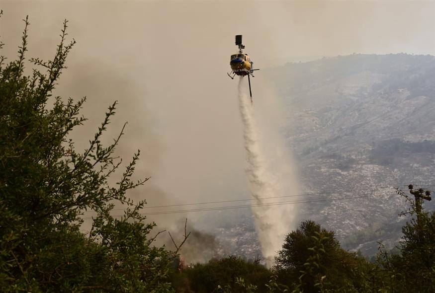 Φωτιά στην Κορινθία - Η μάχη με τις φλόγες για 3η ημέρα (gallery/EUROKINISSI)