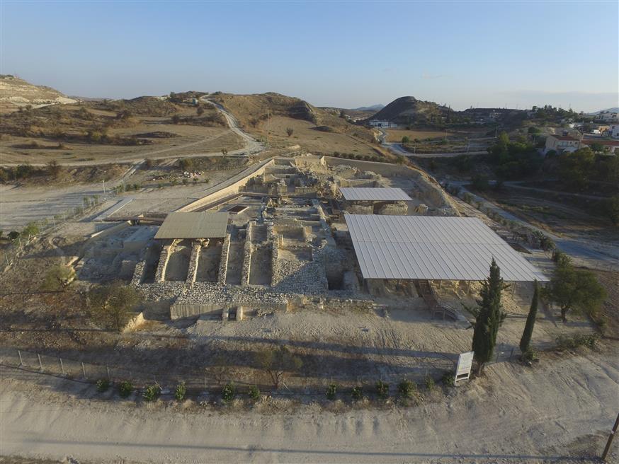 Το αρχαίο ανάκτορο, στη διοικητική ακρόπολη του αρχαίου Ιδαλίου (φωτ. τμήμα Αρχαιοτήτων Κύπρου)