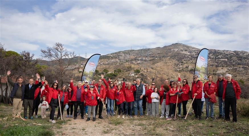 Δεύτερη εθελοντική αναδάσωση στην Πεντέλη από τους εργαζόμενους της Henkel Hellas