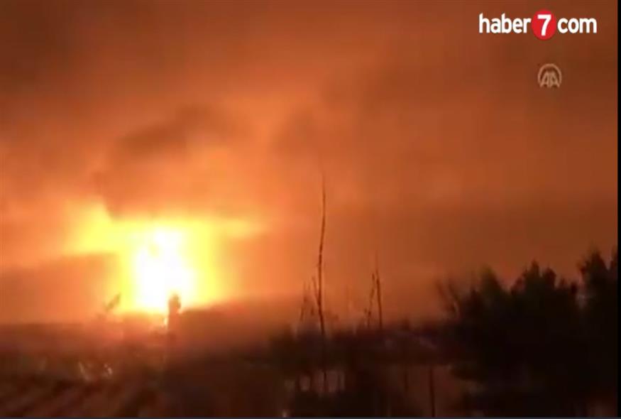 Έκρηξη κατά τη διάρκεια του σεισμού στην Τουρκία/Video Capture haber.com