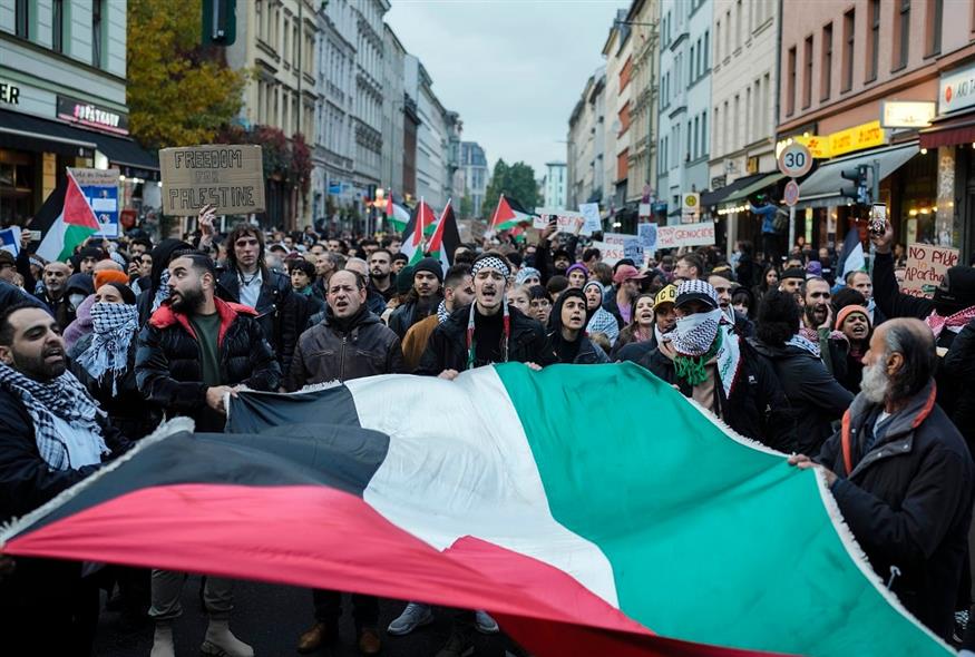 Διαδήλωση υπέρ των Παλαιστινίων (AP Photo/Markus Schreiber)