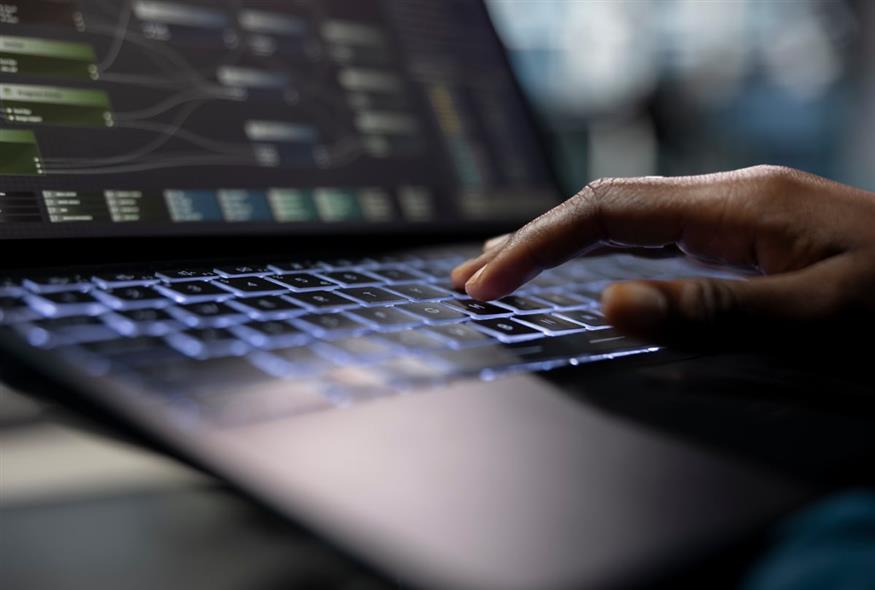 Υπολογιστής (freepik.com)