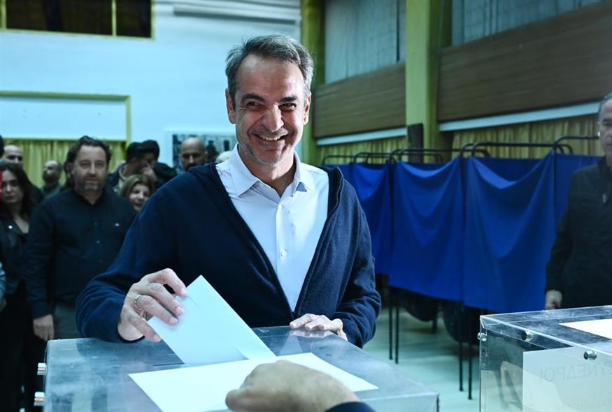 Ο Κυριάκος Μητσοτάκης ψηφίζει στις εσωκομματικές εκλογές της Νέας Δημοκρατίας (ΧΑΛΚΙΟΠΟΥΛΟΣ ΝΙΚΟΣ/INTIME NEWS)