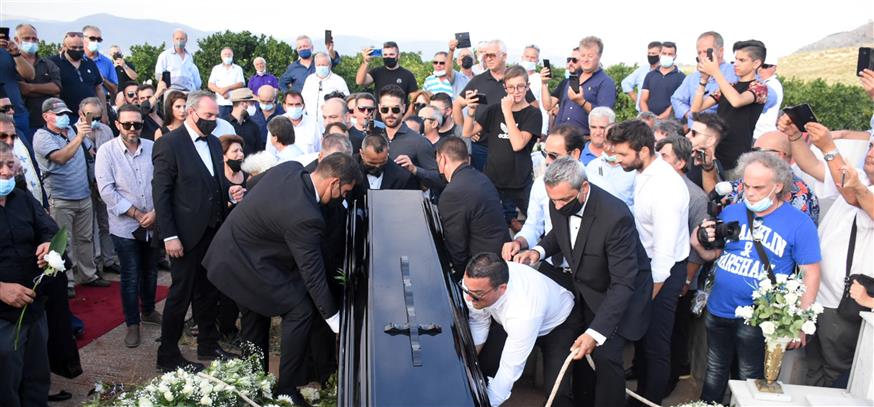 Στιγμιότυπο από την κηδεία της Φιλιώς Πυργάκη (Copyright: Eurokinissi / Παπαδόπουλος Βασίλης)