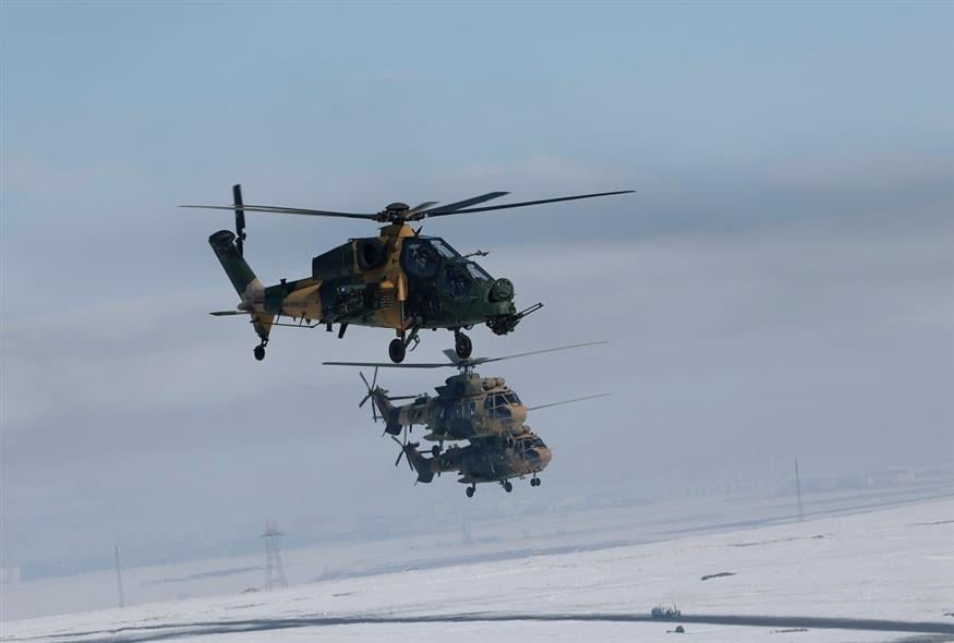 Ελικόπτερο του τουρκικού στρατού (AP Photo/Burhan Ozbilici)