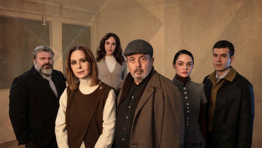 Οι ηθοποιοί της παράστασης «Αρχιμάστορας Σόλνες» στο Υπόγειο του Θεάτρου Τέχνης (Copyright: Εύα Ζαχαροπούλου)