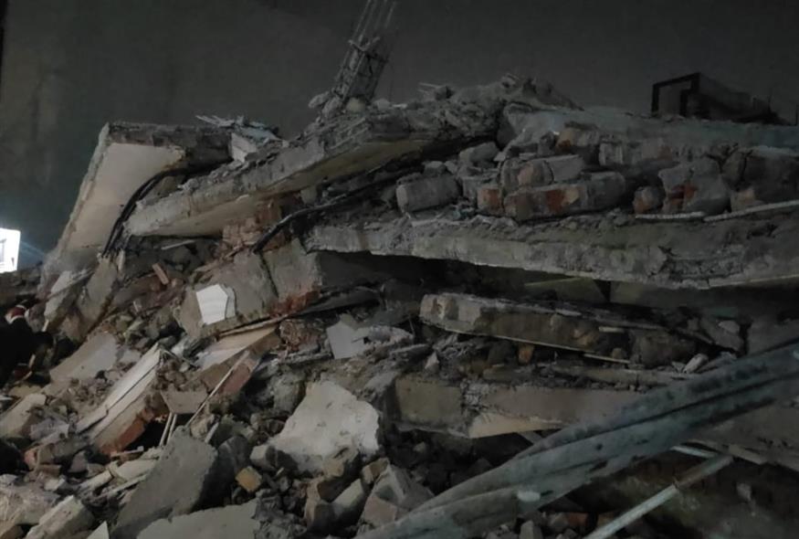 Ινδία: Κατάρρευση τετραώροφου κτιρίου (Χ)