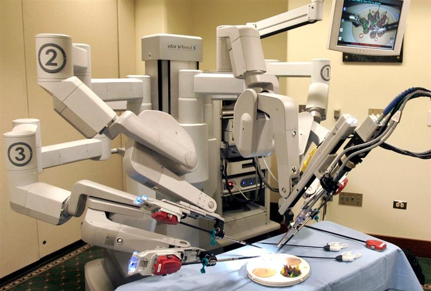 Ιατρικό ρομπότ (Φωτογραφία αρχείου - AP Photo/Keith Srakocic)