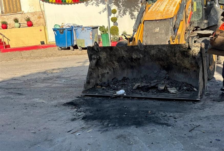 Καταστροφές από το κάψιμο του Ιούδα στο Ηράκλειο (πηγή: patris.gr) Καταστροφές από το κάψιμο του Ιούδα στο Ηράκλειο (πηγή: patris.gr)