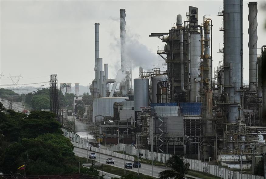 Εργοστάσιο στη Βενεζουέλα (AP Photo/Matias Delacroix)