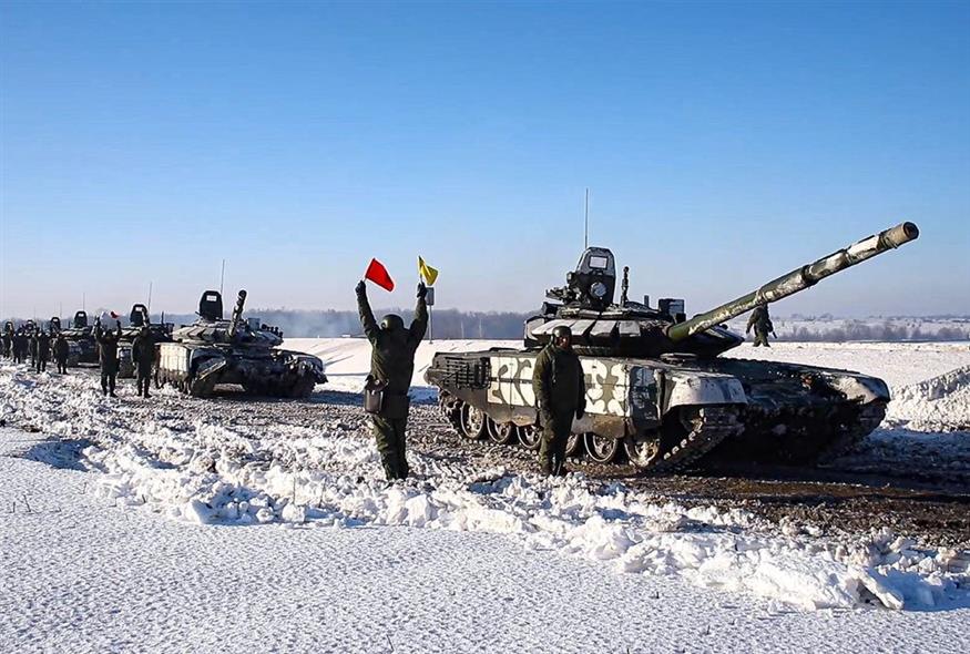Ουκρανία: Μερική απόσυρση ρωσικών στρατευμάτων από τα σύνορα / AP