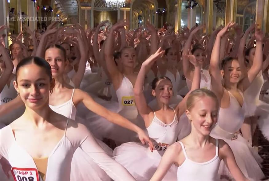 Ρεκόρ Γκίνες: 353 μπαλαρίνες χόρεψαν ταυτόχρονα σε ξενοδοχείο της Νέας Υόρκης (ΑP)